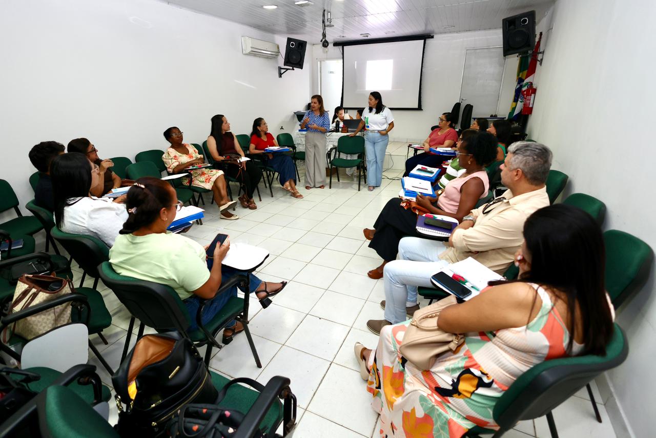 Atalaia sedia encontro formativo do Pacto da EJA com municípios do Vale do Paraíba